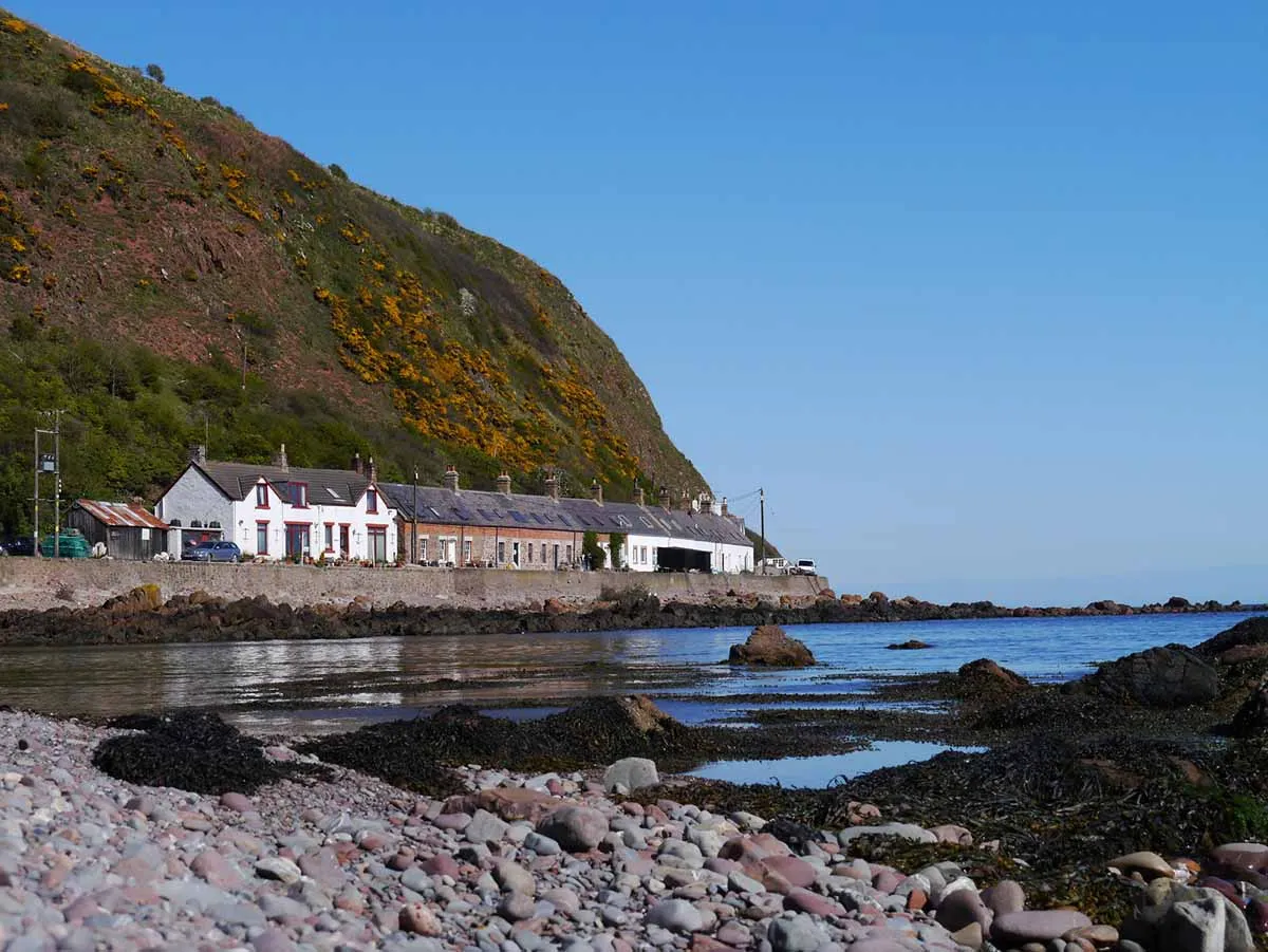 Photo showing some old seaside fishing cottages in Scotland.