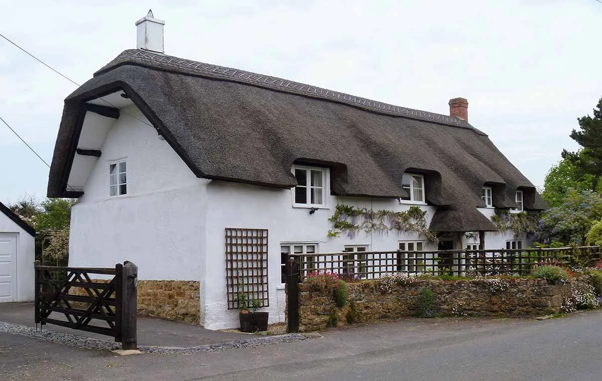 Photo of a cob house in the UK