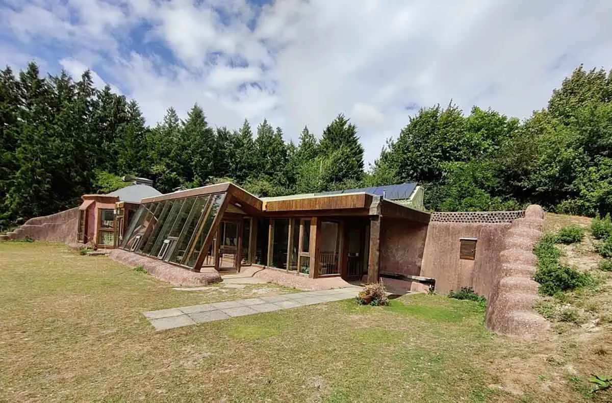 Photo showing earthship Brighton.