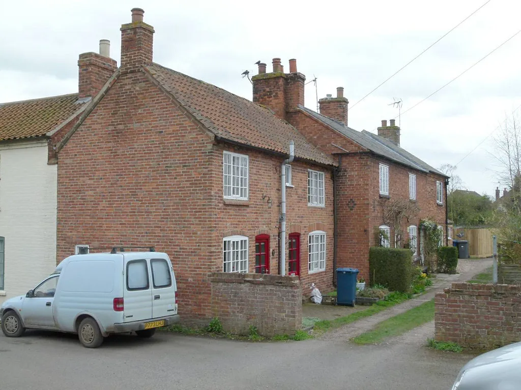 Houses in England with a good value associated