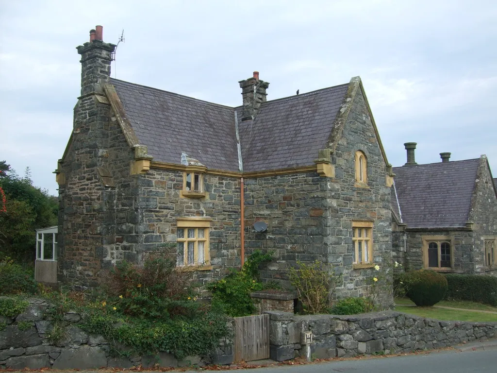 House with listed buildings consent