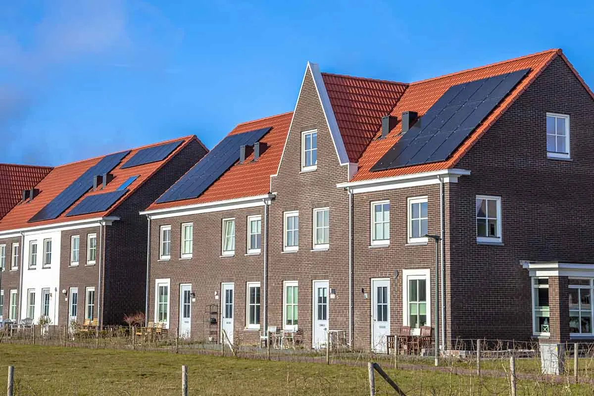 The Enhanced Value of Eco Houses in the UK