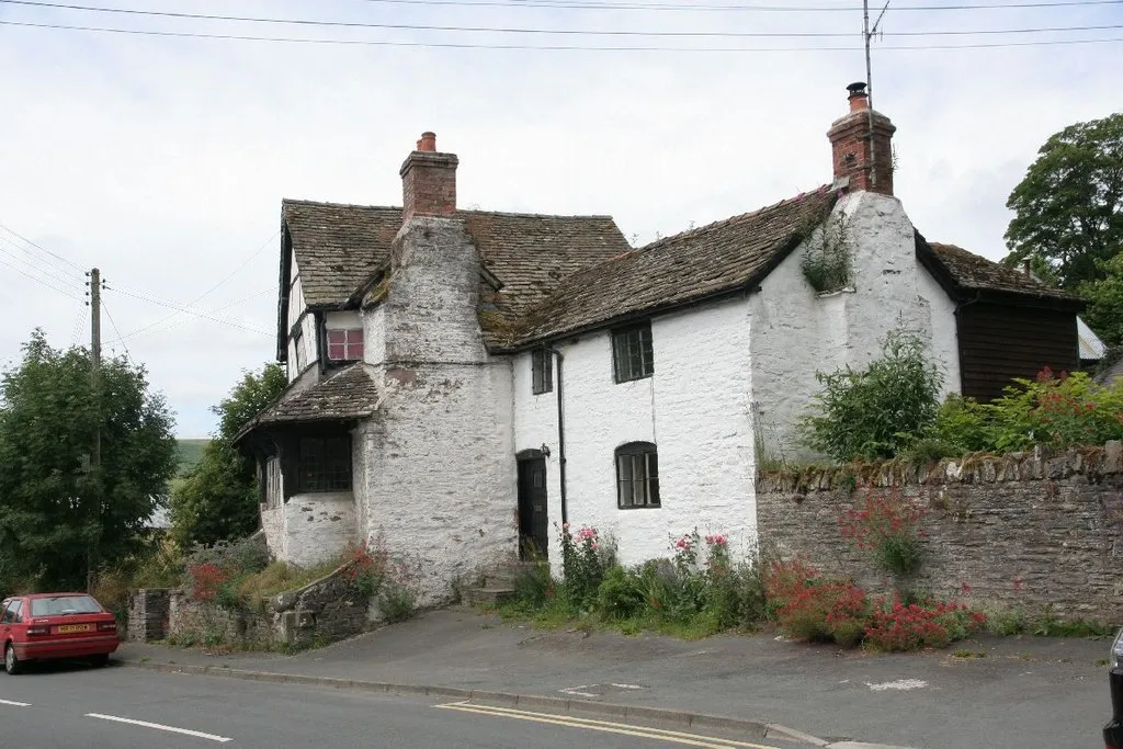 Photo of an older four bedroom house
