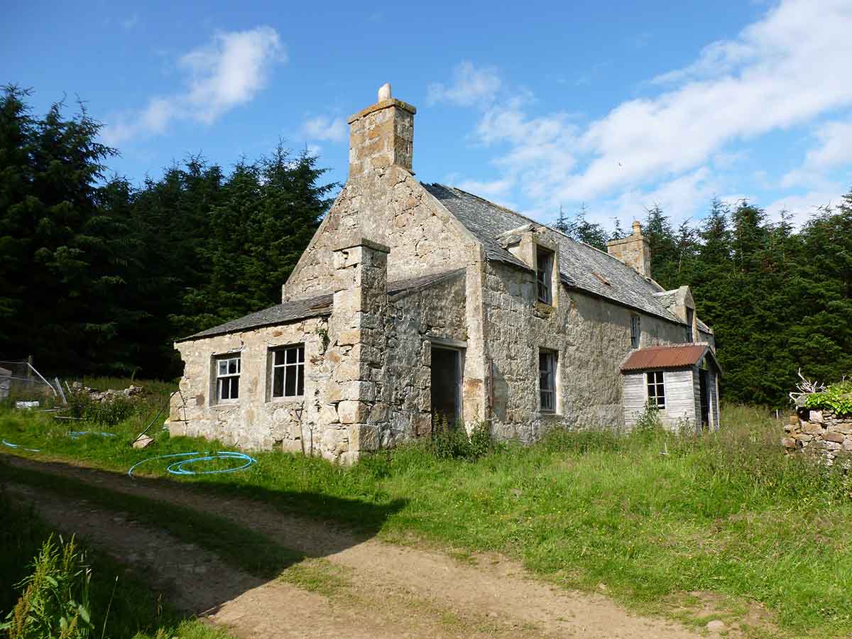 Photo of an old abandoned house for sale in the UK.