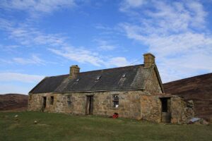 Cottages for sale in Scotland. Photo © Colin Kinnear (cc-by-sa/2.0)