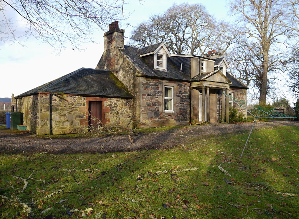 Image of an older country cottage