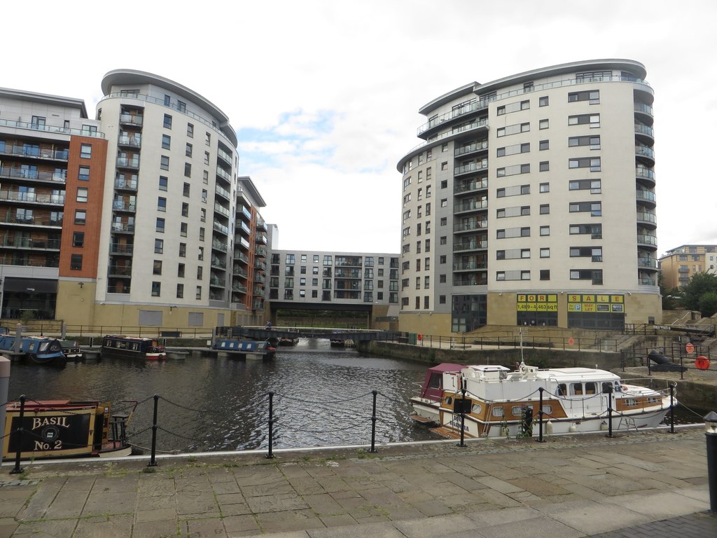 Waterfront flats for sale in Leeds